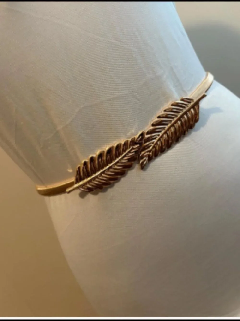 Vintage-Inspired Gold Elastic Belt with Leaf Buckle – Women’s Waist Belt